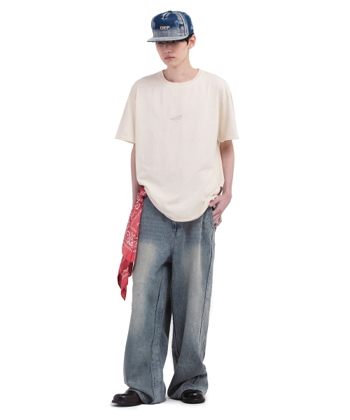 DEFGARMENTS(デフグラメンツ)の「FEATHER DEVIL T-SHIRTS(Tシャツ/カットソー・レディース・アイボリー・MEDIUM/LARGE)」の4枚目の写真