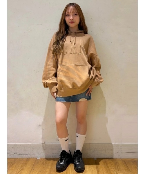 GAP(ギャップ)の「ヴィンテージソフト オーバーサイズ GAPロゴパーカー(パーカー・メンズ・カーキ/ブラック/キャメル・XL/L/M/S/XS)」の14枚目の写真