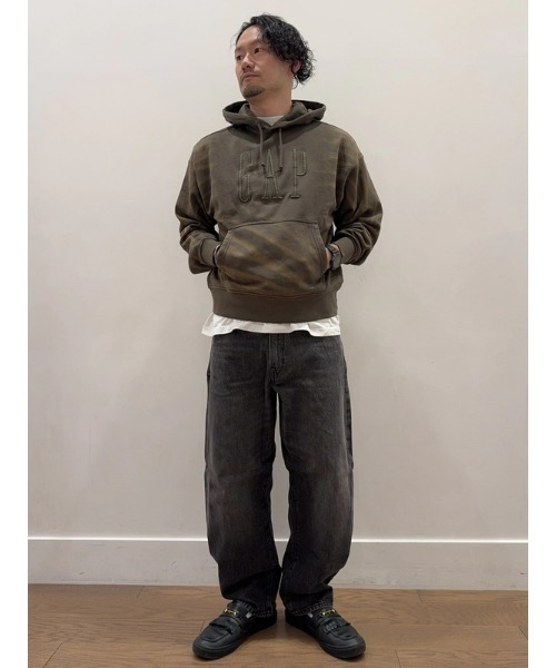 GAP(ギャップ)の「ヴィンテージソフト オーバーサイズ GAPロゴパーカー(パーカー・メンズ・カーキ/ブラック/キャメル・XL/L/M/S/XS)」の17枚目の写真