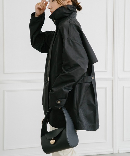 Emma Taylor(エマテイラー)の「バックフレアミドルトレンチコート(トレンチコート・レディース・ブラック/ベージュ・FREE)」の6枚目の写真