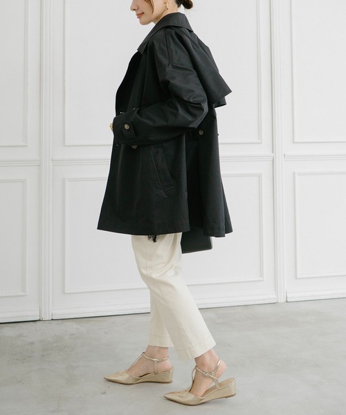 Emma Taylor(エマテイラー)の「バックフレアミドルトレンチコート(トレンチコート・レディース・ブラック/ベージュ・FREE)」の9枚目の写真
