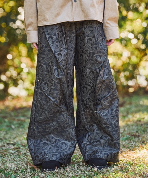 CASPER JOHN（キャスパージョン）の「Paisley tuck pants/ペイズリータックパンツ（その他パンツ・メンズ・グレー/ブラック・LARGE/MEDIUM/SMALL/X-SMALL）」の7枚目の写真