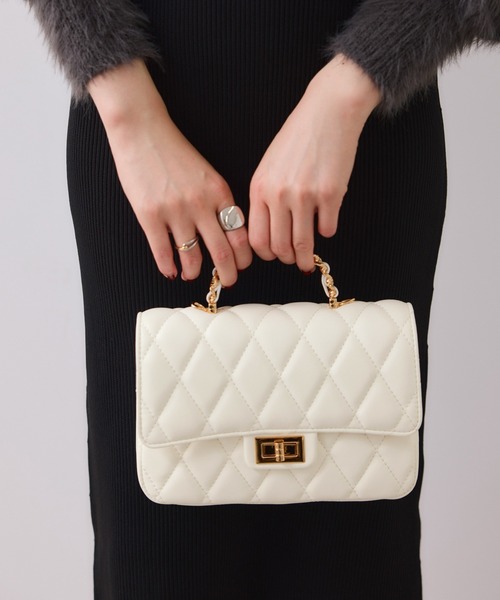 VIS（ビス）の「チェーンハンドルキルティングショルダーバッグ/2WAY・一部WEB限定カラー（ショルダーバッグ・レディース・オフホワイト/ブラック/サックスブルー/ピンク・FREE）」の12枚目の写真