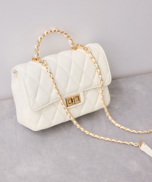 VIS（ビス）の「チェーンハンドルキルティングショルダーバッグ/2WAY・一部WEB限定カラー（ショルダーバッグ・レディース・オフホワイト/ブラック/サックスブルー/ピンク・FREE）」の9枚目の写真