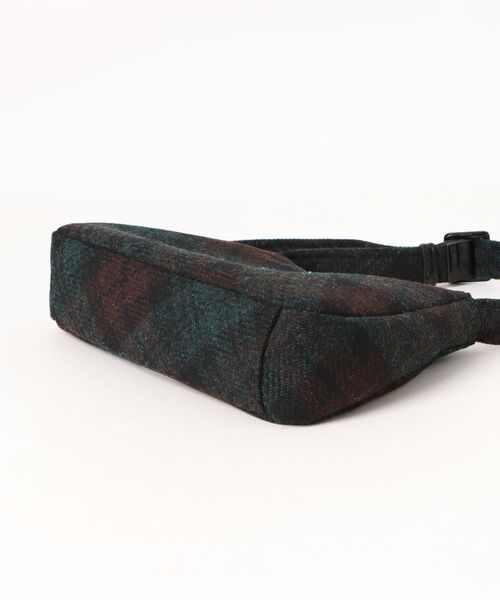 Vivienne Westwood（ヴィヴィアンウエストウッド）の「KATE SHOULDER BAG（ショルダーバッグ・レディース・チェック・FREE）」の3枚目の写真