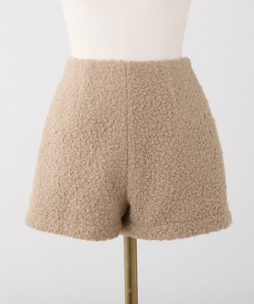 Seemi. byNICECLAUP（ シーミーバイナイスクラップ）の「【Seemi.】ポケットファーボアショートパンツ（その他パンツ・レディース・ベージュ/ブラック/オフホワイト・FREE）」の14枚目の写真