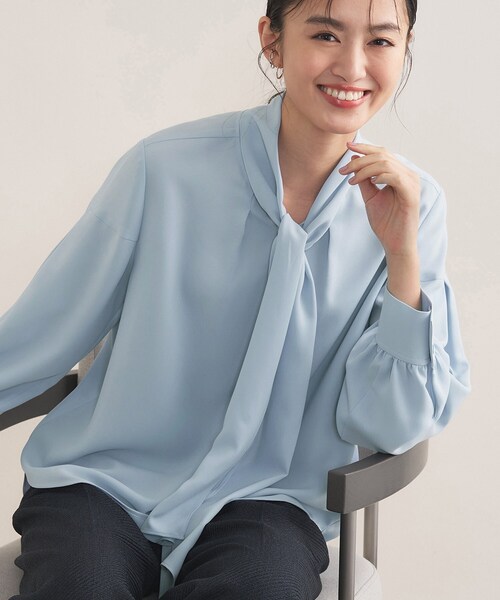 INDIVI（インディヴィ）の「【セレモニー／洗える】ジョーゼットボウタイブラウス（シャツ/ブラウス・レディース・サックスブルー/ライトグレー/ホワイト・15 /13/05/40/38/36/19）」の8枚目の写真