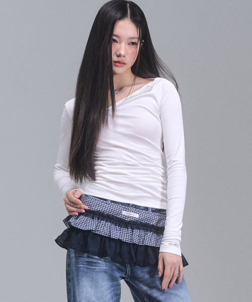 ZEROPLANET（ゼロプラネット）の「クロエ アンバランススリーブトップ [ホワイト]（Tシャツ/カットソー・レディース・ホワイト・SMALL/MEDIUM）」の8枚目の写真