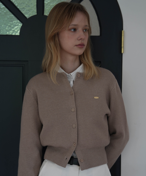 DEHEVE（デヘヴェ）の「Basic Round Knit Cardigan [Beige]（カーディガン/ボレロ・レディース・その他・FREE）」の2枚目の写真