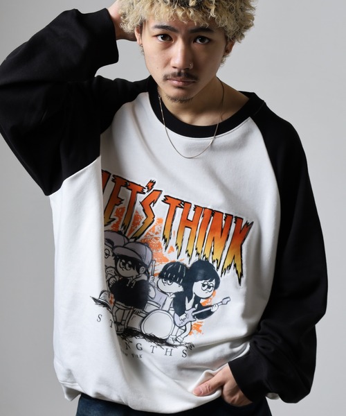FUNALIVE(ファンアライブ)の「裏毛ラグランクルートレーナー(スウェット・メンズ・ホワイト×グリーン/杢グレー/ホワイト系その他2/パープル/ブラック×ホワイト/ホワイト系その他/ホワイト×イエロー/ホワイト×パープル/ホワイト×ブラック/ブラック・M/L)」の4枚目の写真