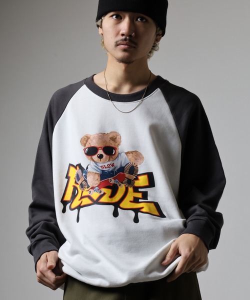FUNALIVE(ファンアライブ)の「裏毛ラグランクルートレーナー(スウェット・メンズ・ホワイト×グリーン/杢グレー/ホワイト系その他2/パープル/ブラック×ホワイト/ホワイト系その他/ホワイト×イエロー/ホワイト×パープル/ホワイト×ブラック/ブラック・M/L)」の17枚目の写真
