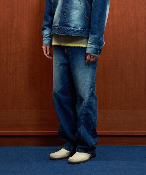 WMC(ダブリューエムシー)の「ダブルラインデニムパンツ_BLUE(デニムパンツ・メンズ・ブルー・36(XL)/30(M)/32(L))」の1枚目の写真