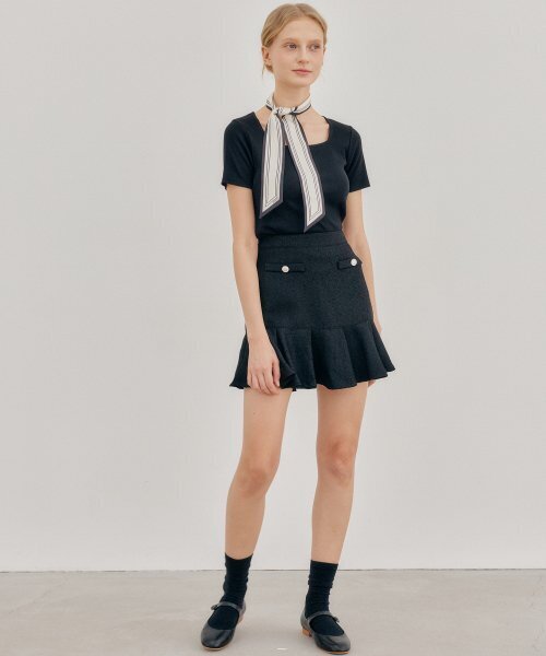 YUPPE(ヨッペ)の「TWEED SHIRRING SKIRT_BLACK(スカート・レディース・その他・SMALL/MEDIUM)」の3枚目の写真