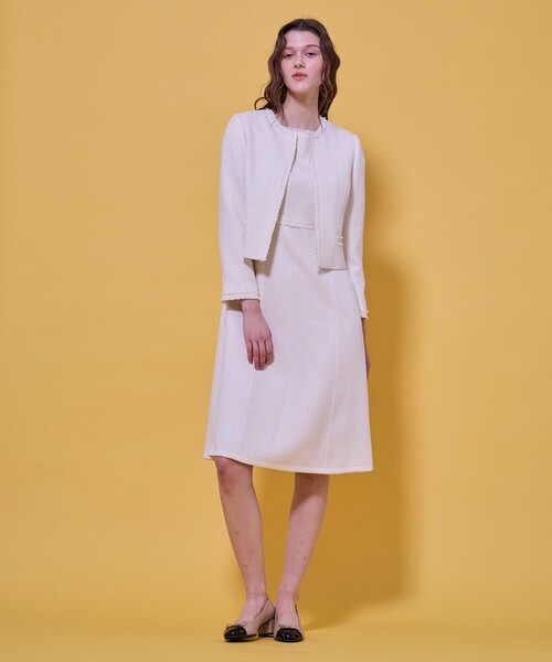 TOCCA(トッカ)の「GLOW SILHOUETTE ジャケット(ノーカラージャケット・レディース・アイボリー系/ネイビー系/ピンク系/ライトグリーン系・0/2/4/6)」の17枚目の写真