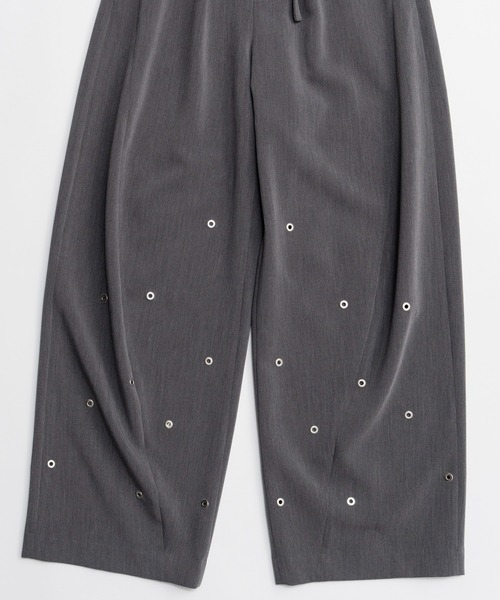 MAISON SPECIAL(メゾンスペシャル)の「Eyelet Tuck Pants/アイレットタックパンツ(その他パンツ・レディース・グレー・38/36)」の17枚目の写真