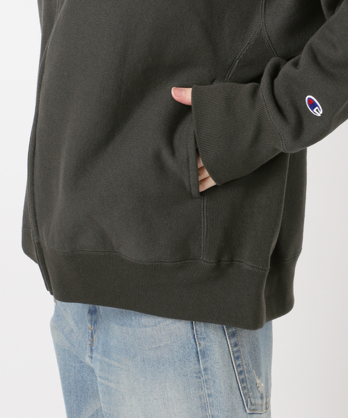 FRAMeWORK（フレームワーク）の「Champion 別注リバースウィーブフルジップパーカー（パーカー・レディース・ライトグレー/スミクロ・FREE）」の17枚目の写真