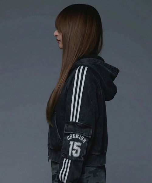 .KOM(ドットコム)の「『.KOM/ドットケーオーエム』ラインデザインジップパーカー【GC】(パーカー・レディース・グレー/ブラック/ベージュ・FREE)」の5枚目の写真