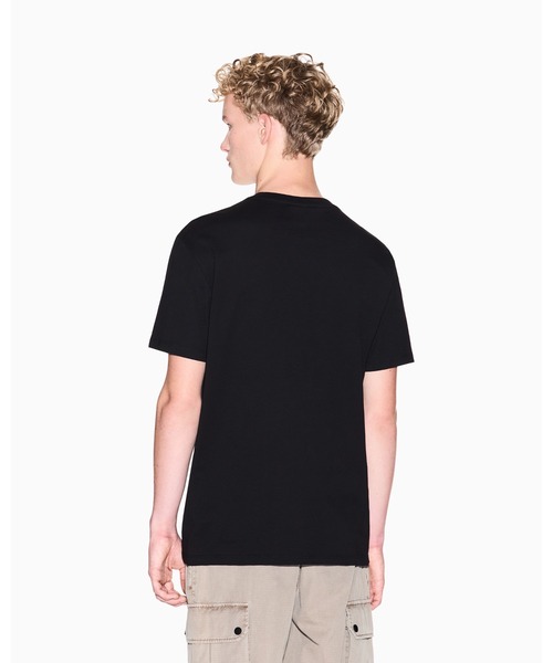ARMANI EXCHANGE(アルマーニエクスチェンジ)の「【A|X アルマーニ エクスチェンジ】ゴールドロゴ 半袖クルーネックTシャツ/REGULAR(Tシャツ/カットソー・メンズ・ブラック・MEDIUM/X-LARGE/X-SMALL/XX-LARGE/LARGE/SMALL)」の4枚目の写真