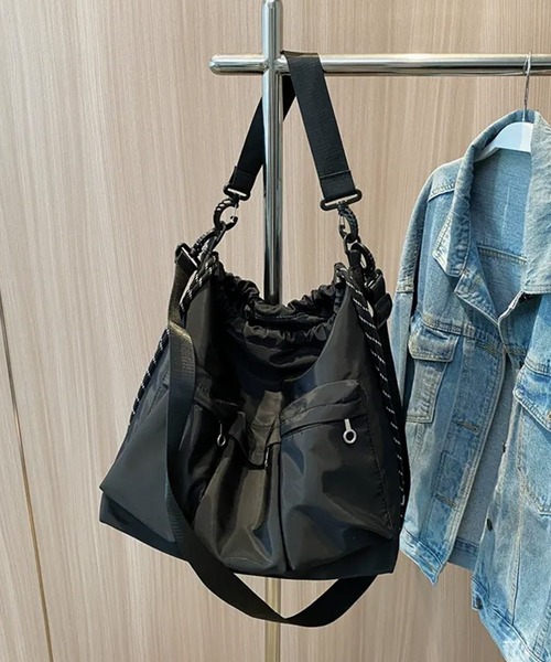 c.u.l(シーユーエル)の「A4収納可 大容量 ナイロン マザーズバッグ ポケットあり ショルダーバッグ cula1365(ショルダーバッグ・レディース・ブラック・FREE)」の4枚目の写真