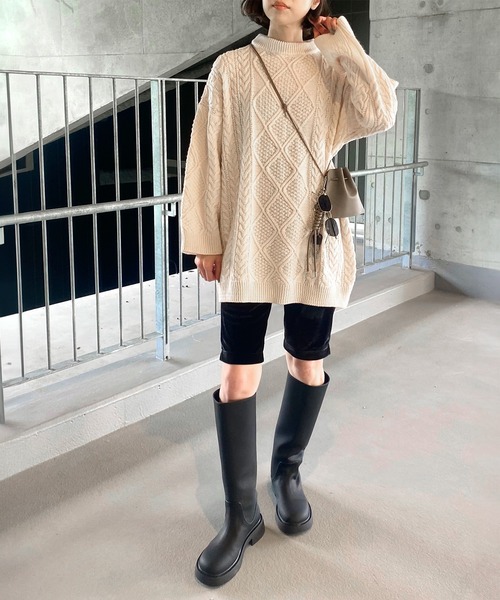 ISOOK(アイスー)の「ビッグサイズケーブルニット(kiharu select) / セーター プルオーバー ルーズ オーバーサイズ 長袖 クルーネック ラウンドネック 丸首 グレー アイボリー(ニット/セーター・レディース・アイボリー/グレー・FREE)」の8枚目の写真