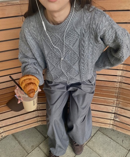 ISOOK(アイスー)の「ビッグサイズケーブルニット(kiharu select) / セーター プルオーバー ルーズ オーバーサイズ 長袖 クルーネック ラウンドネック 丸首 グレー アイボリー(ニット/セーター・レディース・アイボリー/グレー・FREE)」の13枚目の写真
