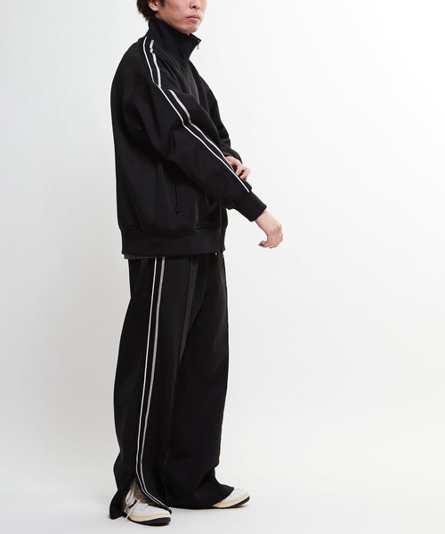 CONVERSE TOKYO（コンバーストウキョウ）の「SIDE LINE LOOSE TRACK PANTS（その他パンツ・レディース・ライトグレー/チャコールグレー/オリーブ/ブラック・MEDIUM/LARGE/SMALL）」の10枚目の写真