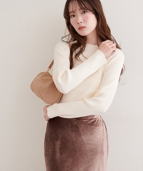 natural couture(ナチュラルクチュール)の「ダイヤ柄プチハイリブニット(ニット/セーター・レディース・オレンジ/イエロー/サックスブルー/ブラック/オフホワイト・FREE)」の2枚目の写真