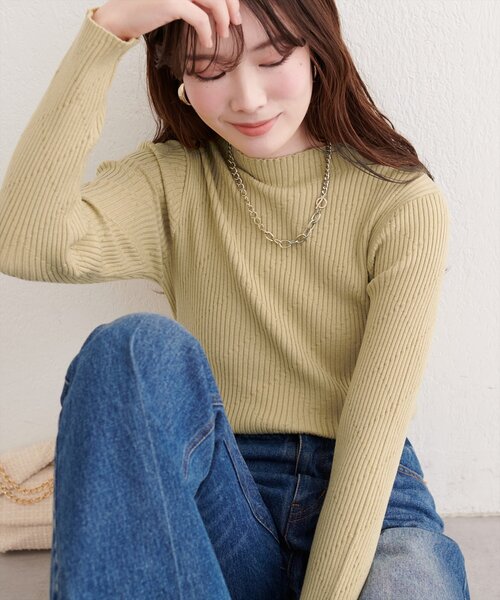 natural couture(ナチュラルクチュール)の「ダイヤ柄プチハイリブニット(ニット/セーター・レディース・オレンジ/イエロー/サックスブルー/ブラック/オフホワイト・FREE)」の4枚目の写真