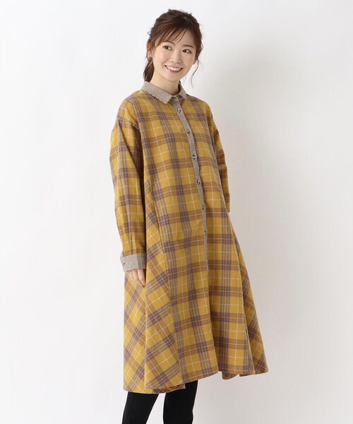 one'sterrace(ワンズテラス)の「綿麻フランネル チェック柄シャツワンピース(ワンピース・レディース・レッド系9/イエロー系9/ダークブラウン系8・02)」の1枚目の写真