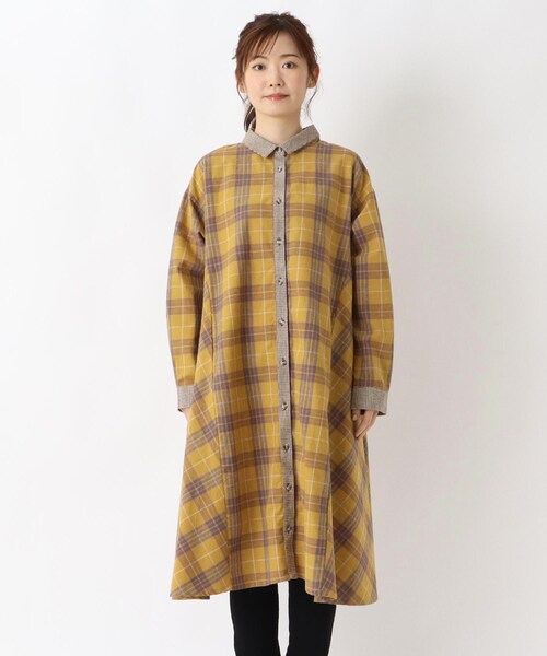 one'sterrace(ワンズテラス)の「綿麻フランネル チェック柄シャツワンピース(ワンピース・レディース・レッド系9/イエロー系9/ダークブラウン系8・02)」の4枚目の写真