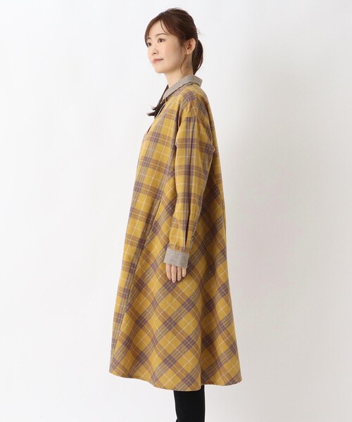 one'sterrace(ワンズテラス)の「綿麻フランネル チェック柄シャツワンピース(ワンピース・レディース・レッド系9/イエロー系9/ダークブラウン系8・02)」の5枚目の写真