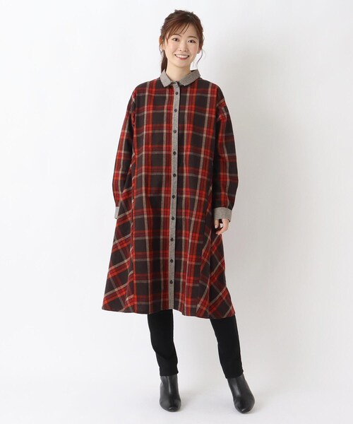 one'sterrace(ワンズテラス)の「綿麻フランネル チェック柄シャツワンピース(ワンピース・レディース・レッド系9/イエロー系9/ダークブラウン系8・02)」の15枚目の写真
