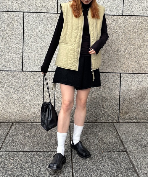 ISOOK（アイスー）の「【ISOOK / アイスー】ベーシックタートルネック / ハイネック 長袖 カットソー インナー Tシャツ シンプルトップス 白 黒 無地 ホワイト ブラック（Tシャツ/カットソー・レディース・ブラック/ホワイト・FREE）」の15枚目の写真