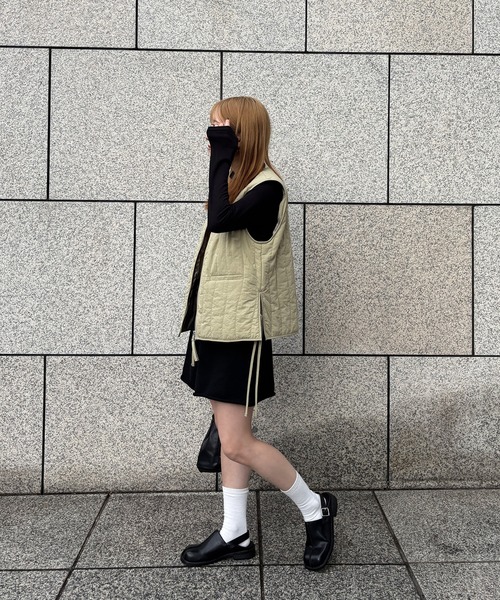 ISOOK（アイスー）の「【ISOOK / アイスー】ベーシックタートルネック / ハイネック 長袖 カットソー インナー Tシャツ シンプルトップス 白 黒 無地 ホワイト ブラック（Tシャツ/カットソー・レディース・ブラック/ホワイト・FREE）」の17枚目の写真