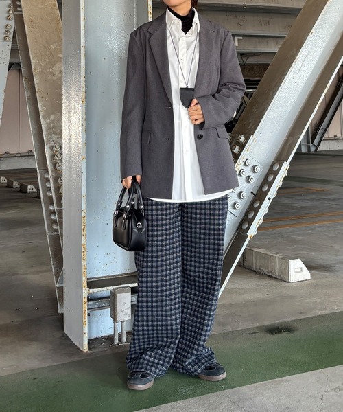 ISOOK（アイスー）の「【ISOOK / アイスー】ベーシックタートルネック / ハイネック 長袖 カットソー インナー Tシャツ シンプルトップス 白 黒 無地 ホワイト ブラック（Tシャツ/カットソー・レディース・ブラック/ホワイト・FREE）」の4枚目の写真
