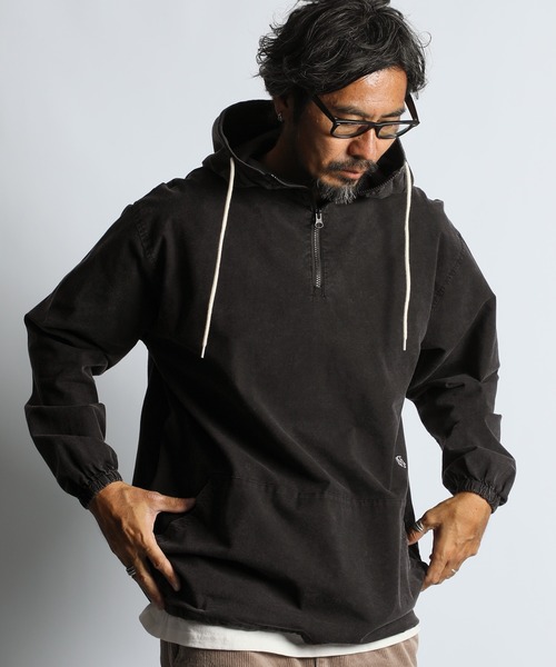 The DUFFER of ST.GEORGE（ザダファーオブセントジョージ）の「SULFUR DYE OXFORD PULLOVER HOODIE SHIRTS：サルファ染め オックスフォード シャツパーカー フードシャツ シャツアウター（パーカー・メンズ・ブラック/グリーン/オレンジ・SMALL/MEDIUM/LARGE/X-LARGE）」の2枚目の写真