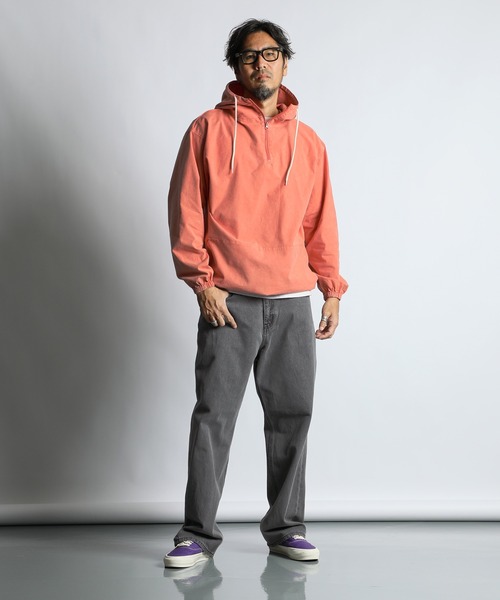 The DUFFER of ST.GEORGE（ザダファーオブセントジョージ）の「SULFUR DYE OXFORD PULLOVER HOODIE SHIRTS：サルファ染め オックスフォード シャツパーカー フードシャツ シャツアウター（パーカー・メンズ・ブラック/グリーン/オレンジ・SMALL/MEDIUM/LARGE/X-LARGE）」の9枚目の写真