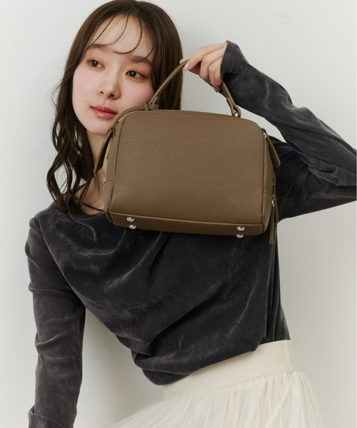 Olu.（オルドット）の「ダブルジップボストンバッグ（ボストンバッグ・レディース・グレイッシュベージュ/ブラック/アイボリー・FREE）」の11枚目の写真