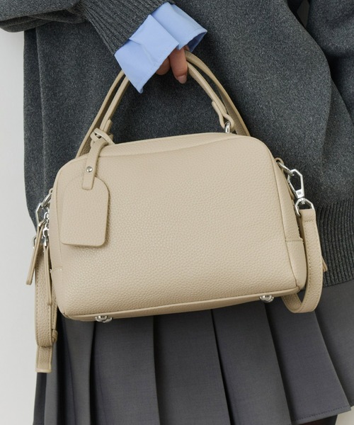 Olu.（オルドット）の「ダブルジップボストンバッグ（ボストンバッグ・レディース・グレイッシュベージュ/ブラック/アイボリー・FREE）」の4枚目の写真