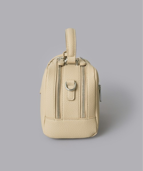 Olu.（オルドット）の「ダブルジップボストンバッグ（ボストンバッグ・レディース・グレイッシュベージュ/ブラック/アイボリー・FREE）」の11枚目の写真