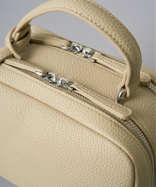 Olu.（オルドット）の「ダブルジップボストンバッグ（ボストンバッグ・レディース・グレイッシュベージュ/ブラック/アイボリー・FREE）」の13枚目の写真