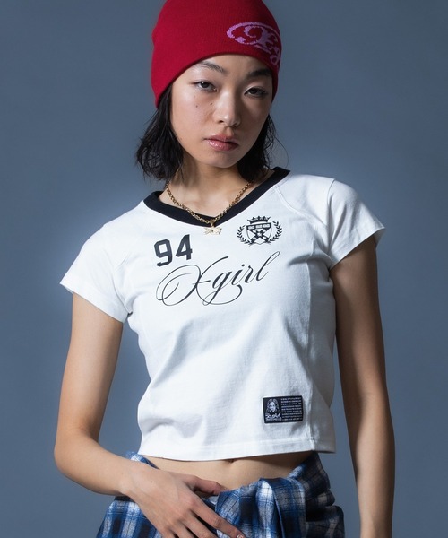 X-girl（エックスガール）の「STUDDED NUMBER S/S BABY TEE（Tシャツ/カットソー・レディース・ブラック/ホワイト/ライトグリーン・S/M）」の2枚目の写真