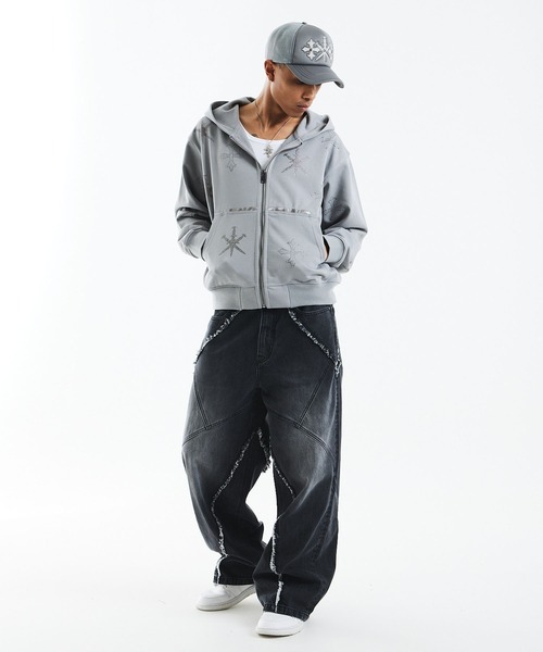 UNKNOWN LONDON(アンノウン・ロンドン)の「ジップフーディ|Dagger Cross Rhinestone Zip Hoodie|Unknown London(パーカー・メンズ・ブラック/グレー・MEDIUM/SMALL/X-LARGE/LARGE)」の19枚目の写真