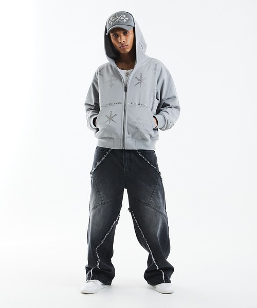 UNKNOWN LONDON(アンノウン・ロンドン)の「ジップフーディ|Dagger Cross Rhinestone Zip Hoodie|Unknown London(パーカー・メンズ・ブラック/グレー・MEDIUM/SMALL/X-LARGE/LARGE)」の18枚目の写真