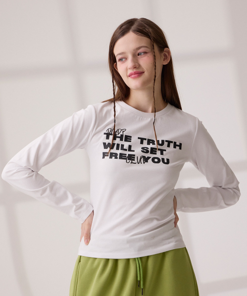 DANGLEDROP(ダングルドロップ)の「DGDP FREE YOU セミクロップロングスリーブホワイト(Tシャツ/カットソー・レディース・その他・FREE)」の4枚目の写真