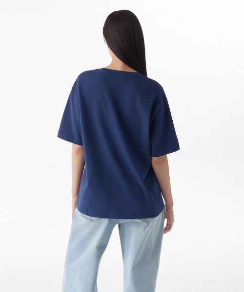 MUSINSA STANDARD WOMAN（ムシンサスタンダードウーマン）の「ウィメンズリラックスフィットクルーネックTシャツ[ミッドナイトブルー]（Tシャツ/カットソー・レディース・その他・LARGE/MEDIUM/SMALL/X-LARGE/X-SMALL）」の3枚目の写真