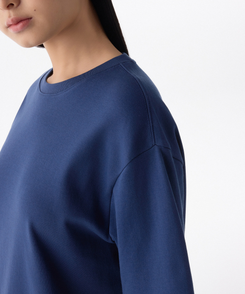 MUSINSA STANDARD WOMAN（ムシンサスタンダードウーマン）の「ウィメンズリラックスフィットクルーネックTシャツ[ミッドナイトブルー]（Tシャツ/カットソー・レディース・その他・LARGE/MEDIUM/SMALL/X-LARGE/X-SMALL）」の5枚目の写真