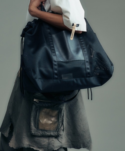 ＪＵＧＬＡＮＳ（ユグランス）の「【ADAM PATEK】Leather trimmed mesh 2way big tote bag（トートバッグ・メンズ・ブラック・FREE）」の2枚目の写真