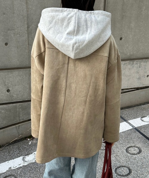 Perushu(ペルーシュ)の「Faux Suede Over Shirt Jacket / フェイクスウェードオーバーシャツジャケット(カバーオール・レディース・ベージュ/ライトグリーン/ブラウン・SMALL/MEDIUM)」の7枚目の写真