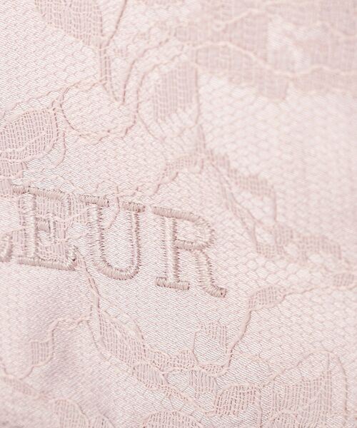 Maison de FLEUR(メゾンドフルール)の「レースフリルハンドルスクエアトートSバッグ(トートバッグ・レディース・ライトピンク/ブラック・FREE)」の7枚目の写真